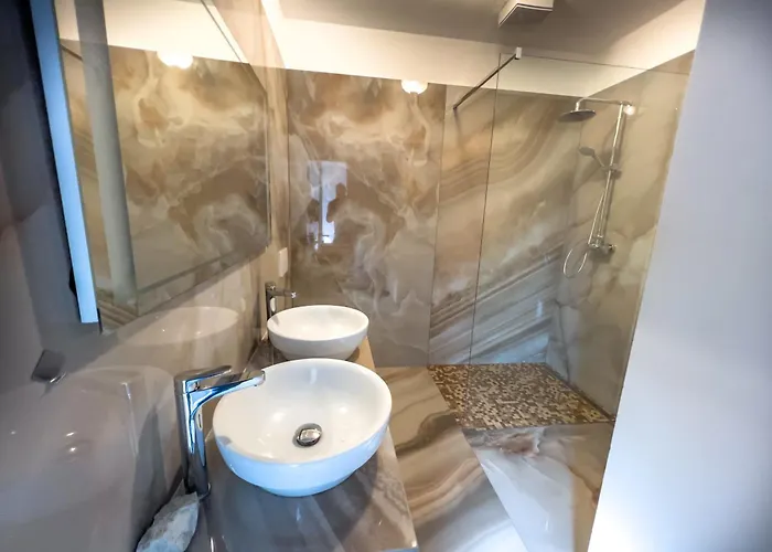 By The River Ljubljana Apartman