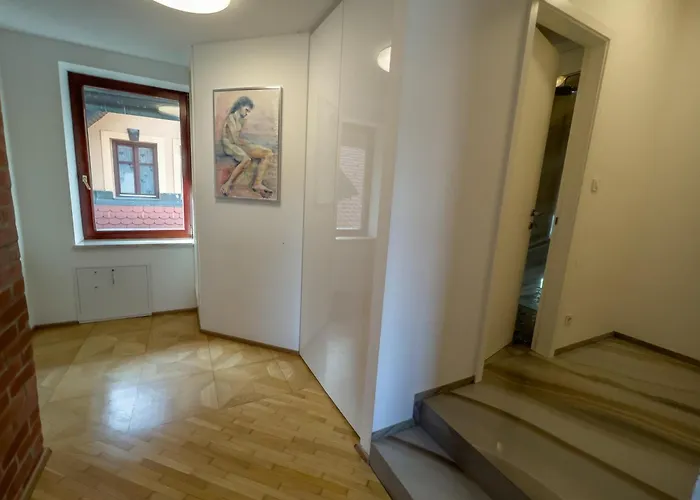 By The River Ljubljana Apartman